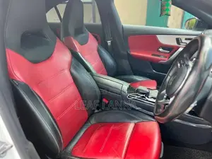 Mercedes Benz CLA 200 AMG Premium Plus 2019