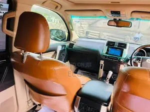 Toyota Land Cruiser Prado TXL 2010