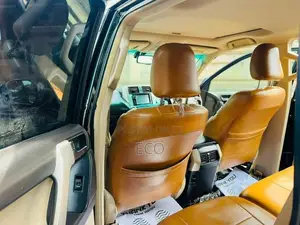Toyota Land Cruiser Prado TXL 2010