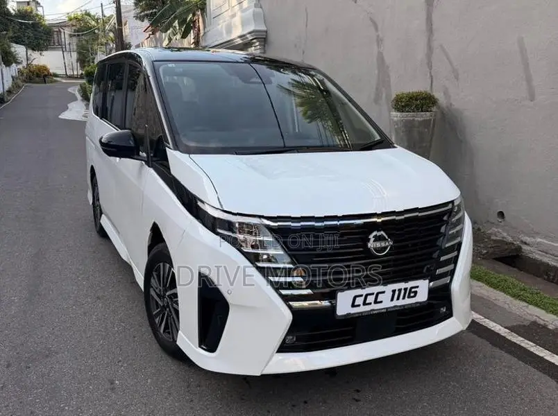 Nissan Serena Highway Star V 2025
