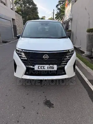 Nissan Serena Highway Star V 2025