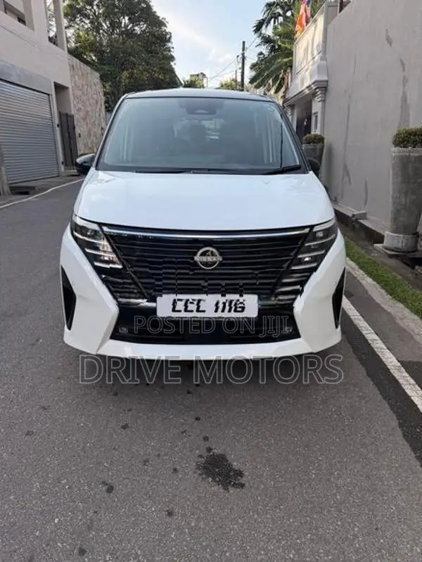 Nissan Serena Highway Star V 2025