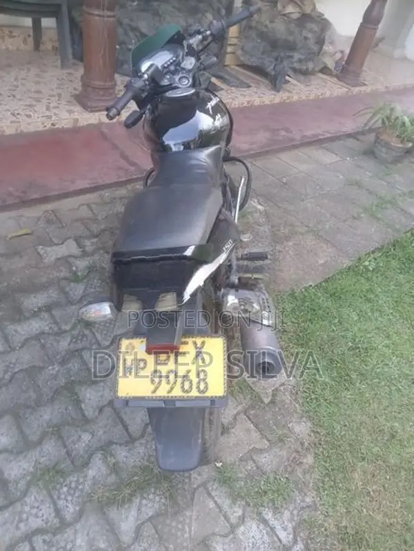Bajaj Pulsar 150 Pulzer 2017
