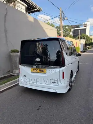 Nissan Serena Highway Star V 2025