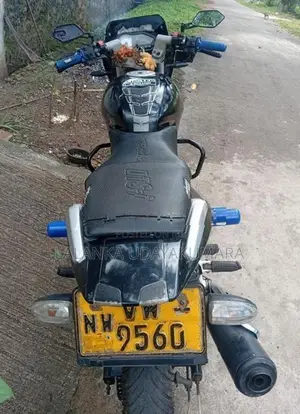 Bajaj Pulsar 180 2010