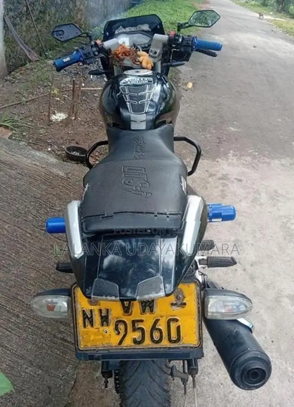 Bajaj Pulsar 180 2010