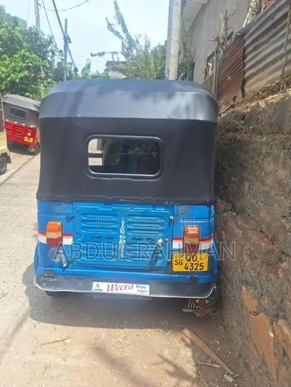 Bajaj RE 2008