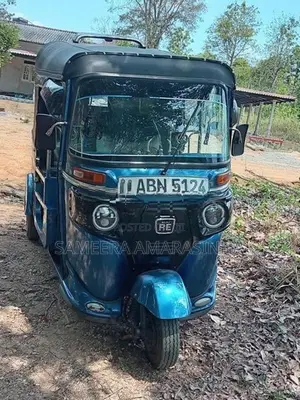 Bajaj RE 2016