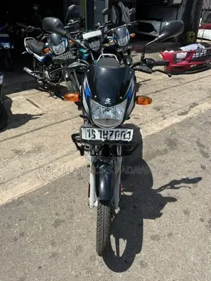 Bajaj CT100 ES 2024
