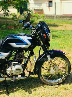 Bajaj CT100 2012