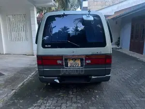 Nissan Caravan 1999