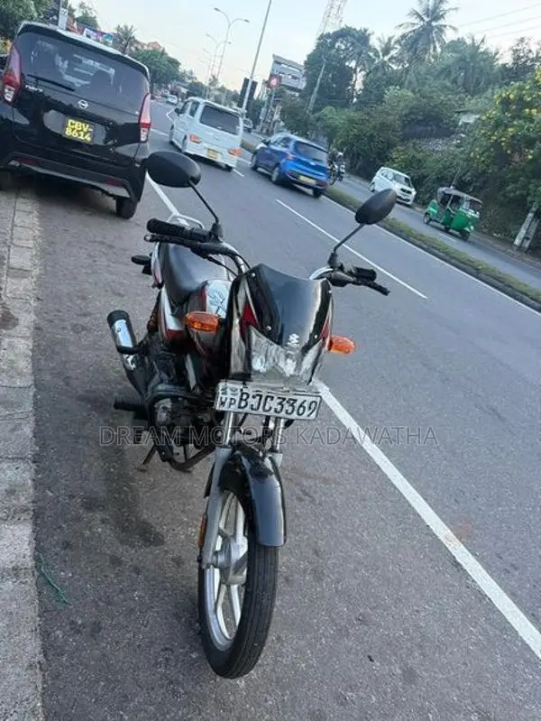 Bajaj CT100 ES 2022