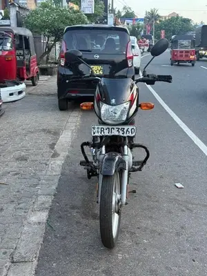 Bajaj CT100 ES 2022