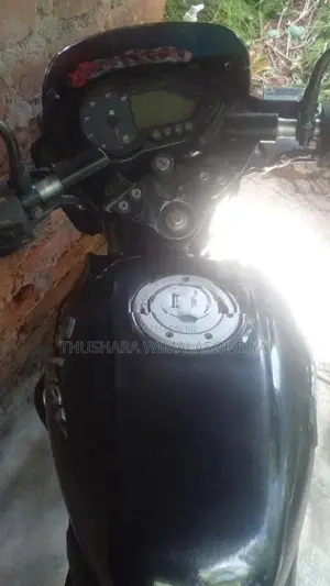 Bajaj Pulsar 150 pulser150 2015