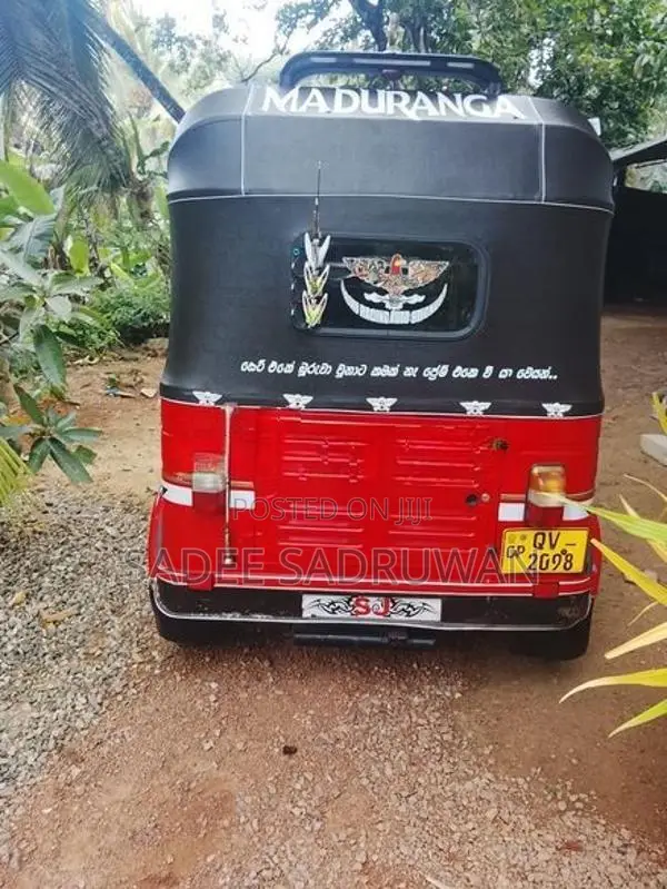 Bajaj RE 2010