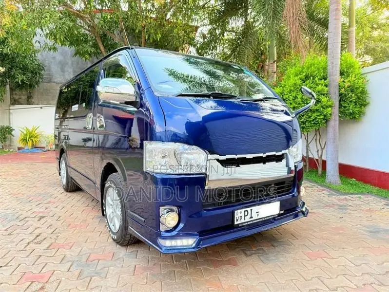 Toyota KDH TRH 200 - GL 2014