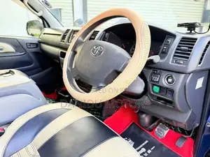 Toyota KDH TRH 200 - GL 2014