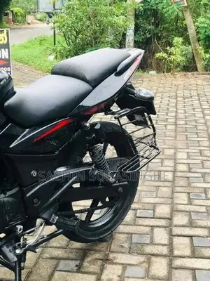 Bajaj Pulsar 180 2012