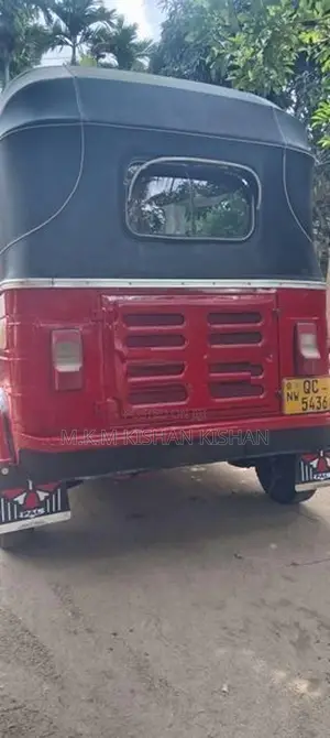 Bajaj RE 2005