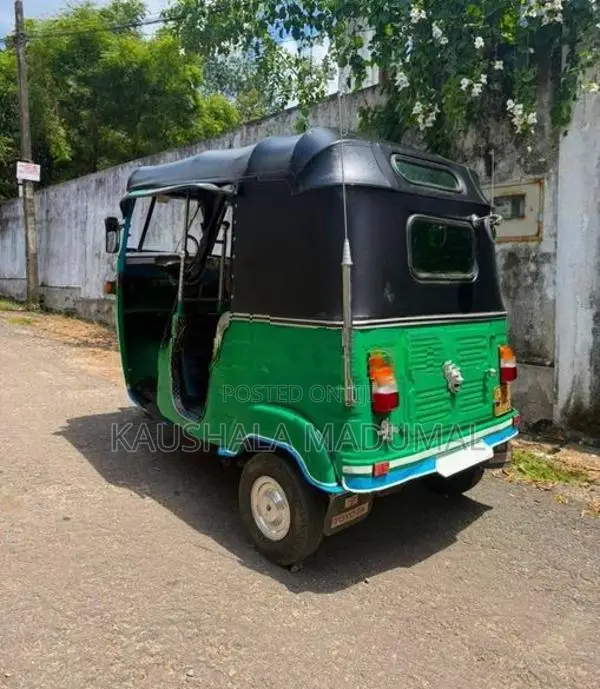 Bajaj RE Three Wheeler 2003