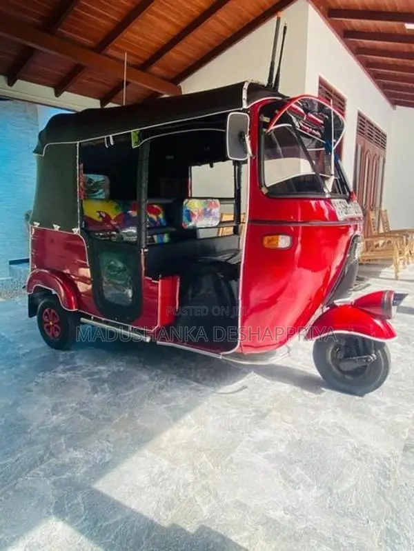 Bajaj RE 2001