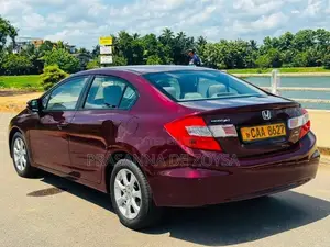 Honda Civic FB1 1.6L I-VTEC 2013
