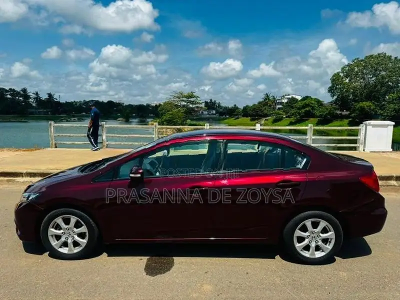 Honda Civic FB1 1.6L I-VTEC 2013