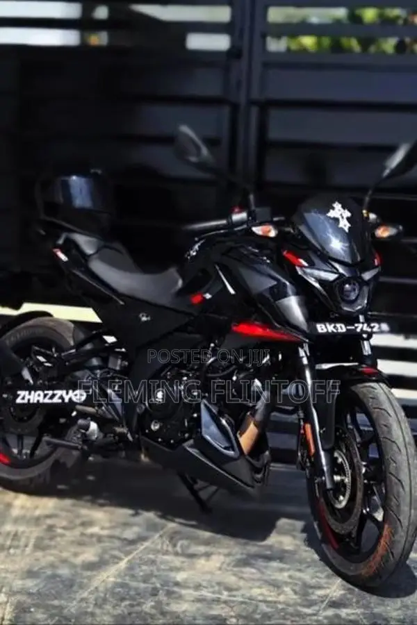 Bajaj Pulsar N160 2025