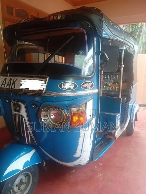 Bajaj RE addo 2013