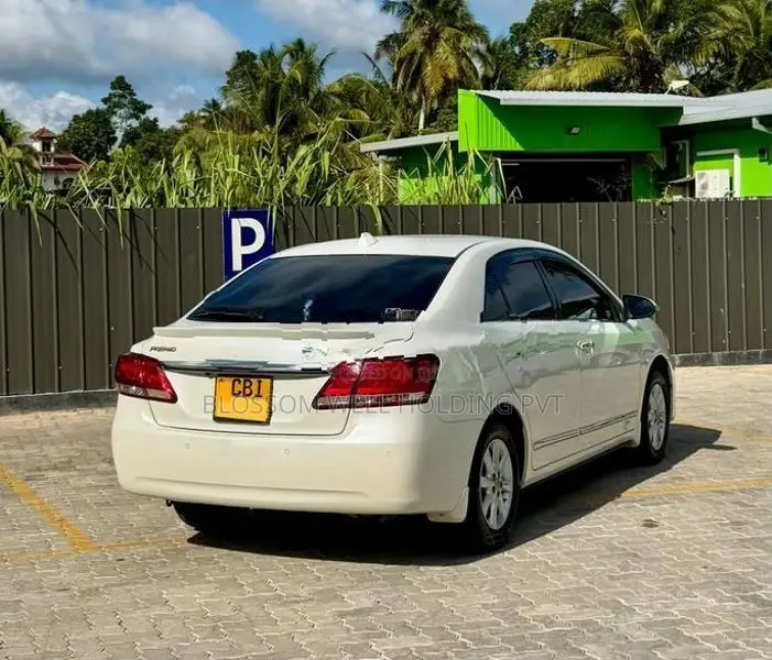 Toyota Premio 260 G Superior CBI 2019