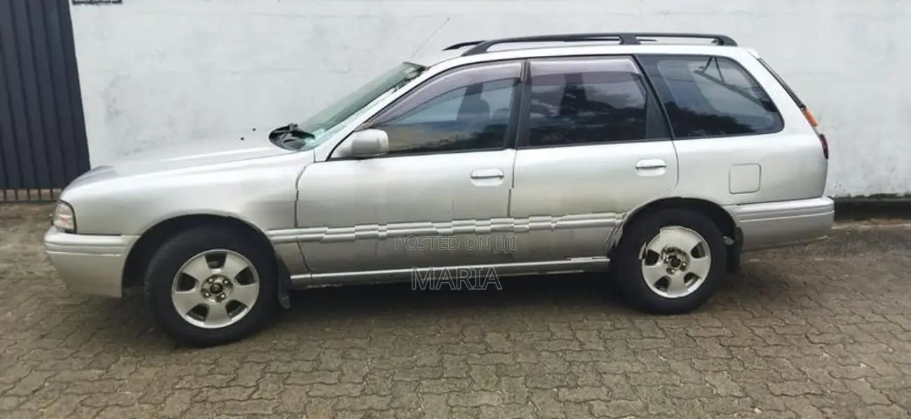 Nissan Wingroad Y10 1997