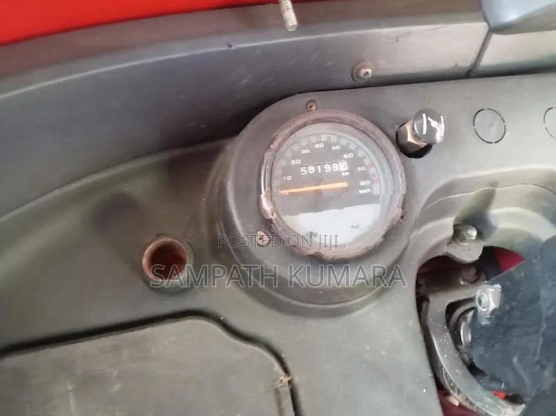 Bajaj RE 2015