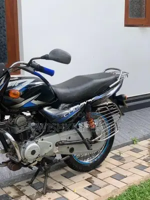 Bajaj CT100 2016