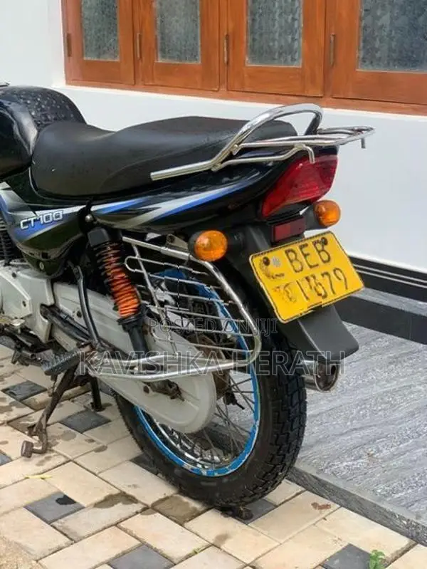 Bajaj CT100 2016