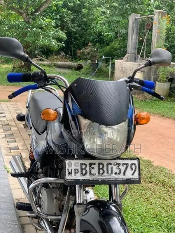 Bajaj CT100 2016