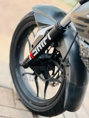 Bajaj Pulsar NS200 2017