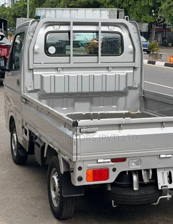 Suzuki Carry 2024