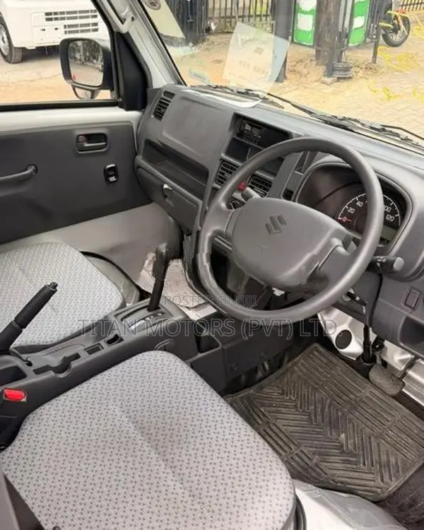 Suzuki Carry 2024