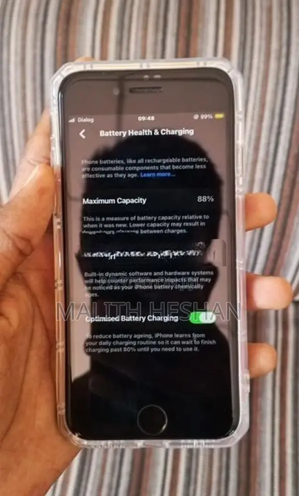Apple iPhone SE 2 (Used)
