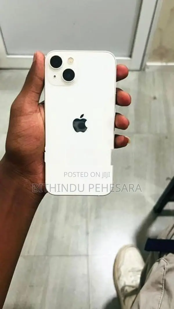 Apple iPhone 13 (Used)