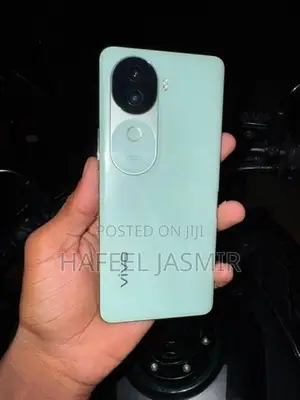 Vivo V40e 128GB (Used)