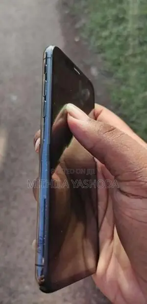 Apple iPhone X (Used)