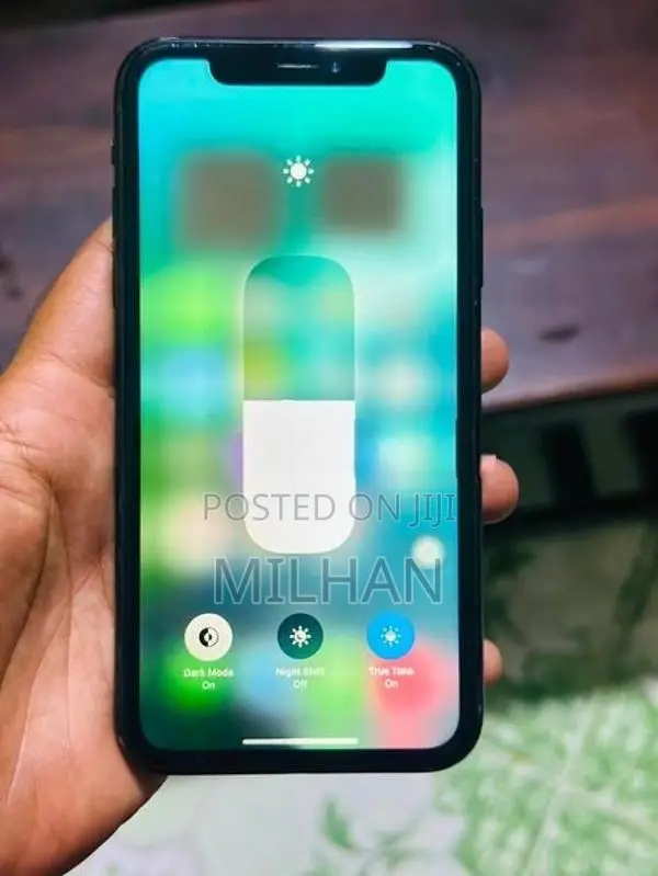 Apple iPhone XR 64GB (Used)