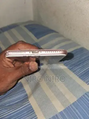 Apple iPhone 7 (Used)