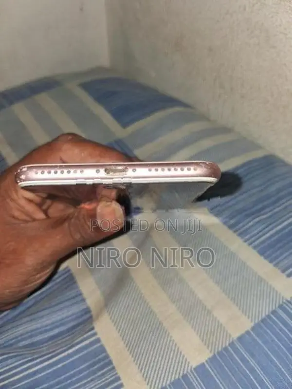 Apple iPhone 7 (Used)
