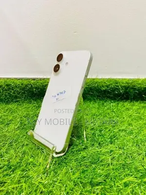 Apple iPhone 16 128GB (Used)