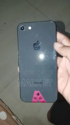 Apple iPhone 8 (Used)