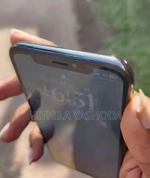 Apple iPhone X (Used)