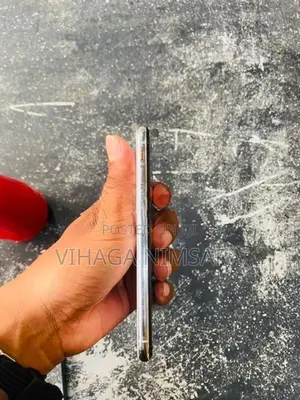 Apple iPhone X (Used)