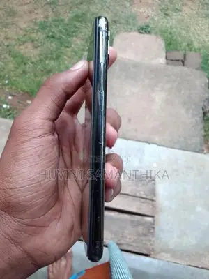Apple iPhone XS (Used)